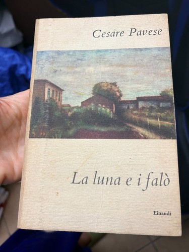 Pavese luna falò - la,